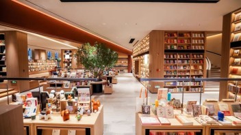 高校实体书店如何实现多元业态融合？案例分析与政策解读