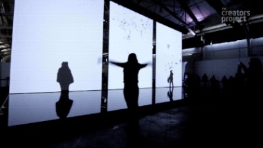 互动艺术装置案例大全：20个科技与艺术结合的沉浸式体验解析