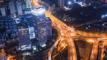 武汉地产企业展厅设计 | 品牌馆艺术装置与沉浸式体验解析