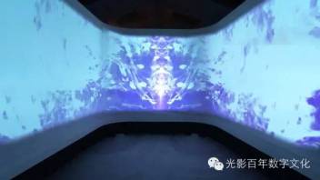 什么是三折幕？解析沉浸式投影融合技术及其震撼视觉效果