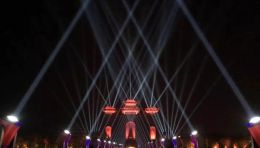 临汾华门光影秀震撼上演！惊雷文化用“声光电”演绎帝尧故都千年传奇