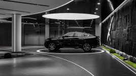 宝马长沙汽车展厅设计赏析：如何用再生材料和光影艺术打造未来城市街景