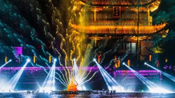 行浸式夜游案例解析：古城古镇沉浸式文旅如何赋能<b>夜间经济</b>与文化新生