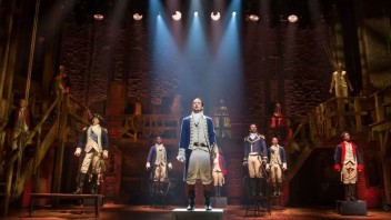 《东楼》开创中国说唱音乐剧新纪元：东方美学与非遗基因的沉浸式革新