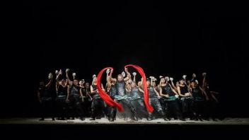 文旅融合与戏剧发展：探索实景演出、城市戏剧节与<b>沉浸式戏剧</b>新路径