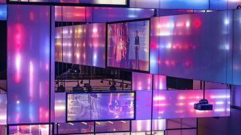 全球首个实时适应游客行为的博物馆：<b>声音与视觉媒体博物馆</b>重开