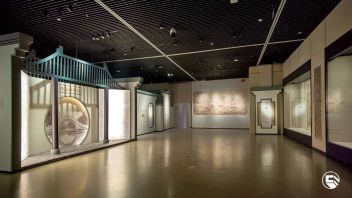 丹青奇韵——扬州画派特展：河南博物院展出清代职业画家狂放画风