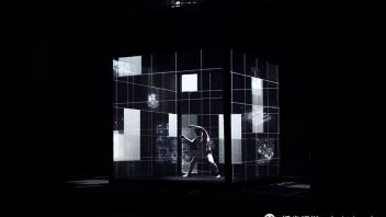 华东院定制全息纱幕秀刷屏朋友圈！一文看懂什么是“裸眼3D”视觉盛宴