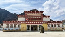 左贡县新时代文明实践中心设计方案：手绣五星红旗见证半世纪爱国情