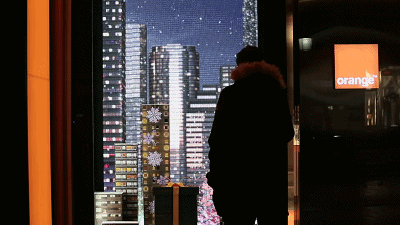 圣诞科技互动：动作捕捉+全息投影，LED屏幕玩转节日