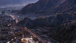 西藏美术馆设计：海拔3700米的水泥厂涅槃，工业遗产改造的省级美术馆典范