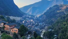 山野隐居成文旅新趋势：低物欲旅居的兴起与建设路径