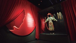 三国戏曲文化艺术展如何策划？解析武侯祠博物馆的剧场体验与空间叙事