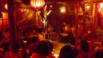 沉浸式剧场、<b>旅游演艺</b>与特定场域剧场：当代戏剧空间转向与文化内涵解析