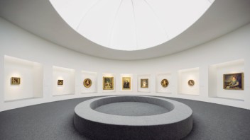 多元叙事与空间建构：<b>成都美术馆</b>西方艺术通史展览案例分析