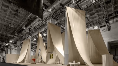 上海时装周HCH展馆设计解析：F.O.G.建筑事务所打造柔性迷宫体验空间