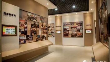 法院文化展厅设计案例：杭州中院院史陈列厅的数字化布展与高科技互动体验