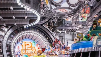 LABUBU盲盒潮玩如何赋能<b>文旅产业</b>？解析泡泡玛特城市IP融合战略