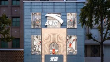 安踏北京王府井旗舰店设计赏析：奥运精神与科技融合的运动空间