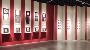 民俗展览策展理念解析：以满族民间刺绣展为例